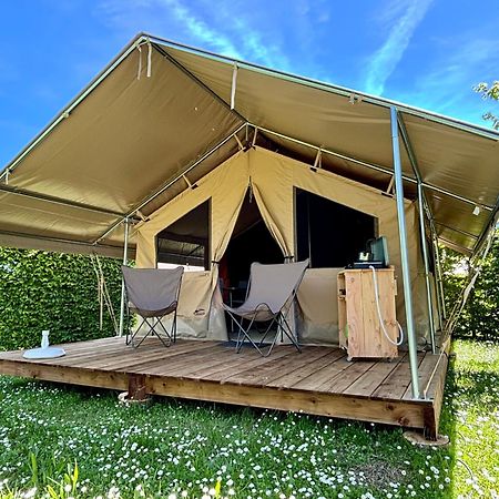 Camping Onlycamp Pierre & Sources Volvic Buitenkant foto