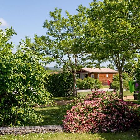Camping Onlycamp Pierre & Sources Volvic Buitenkant foto