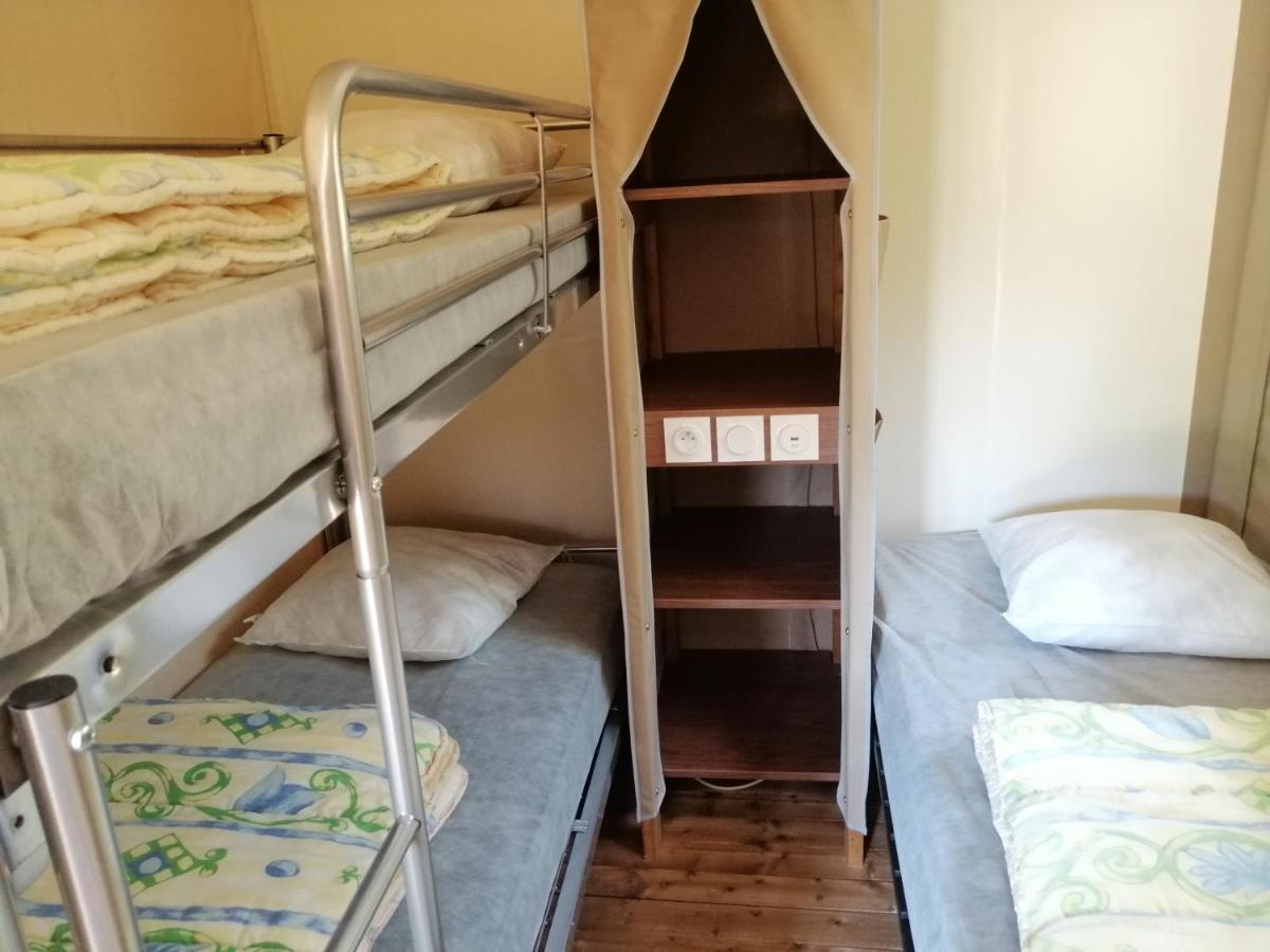 Camping Onlycamp Pierre & Sources Volvic Buitenkant foto
