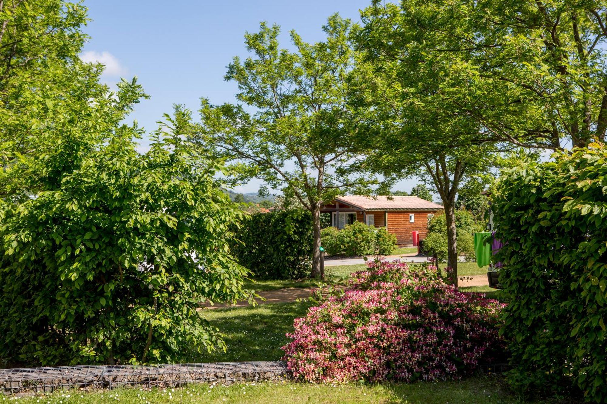 Camping Onlycamp Pierre & Sources Volvic Buitenkant foto