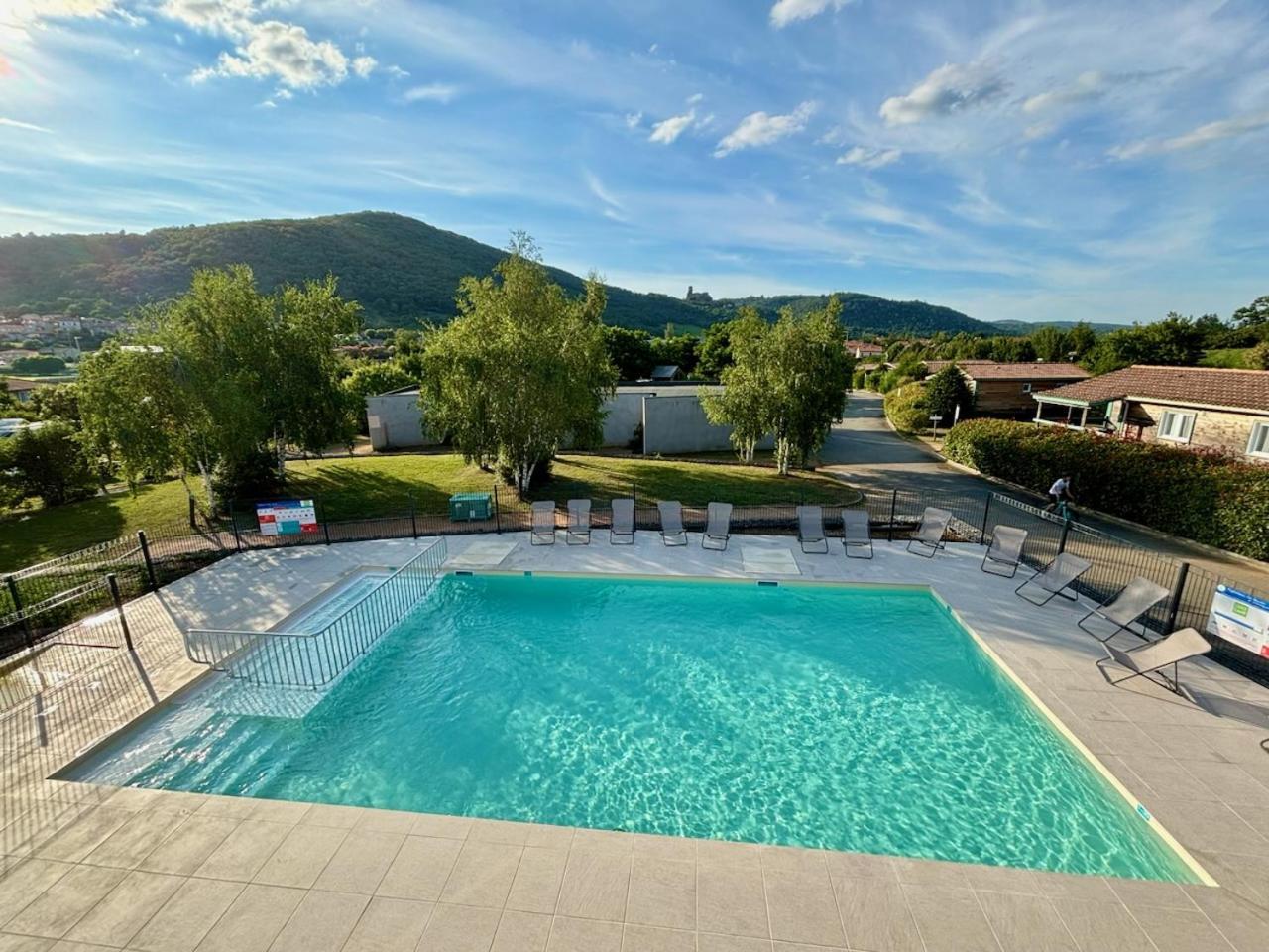 Camping Onlycamp Pierre & Sources Volvic Buitenkant foto